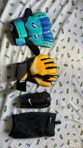 Luva Nike luva poker e caneleira Nike