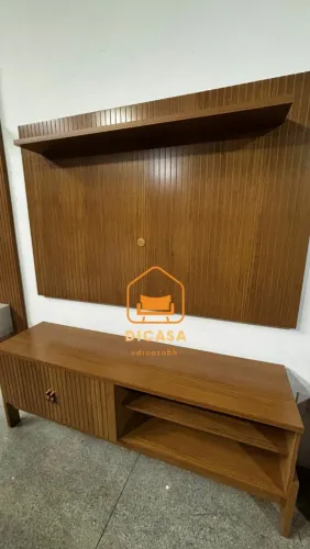 Rack e Painel de TV Amadeirado