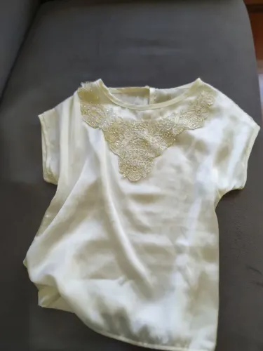 Blusa cetim bordada!