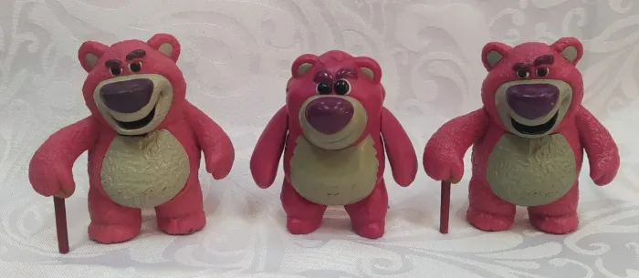 Boneco urso Lotso Toy Story 9cm Mattel.