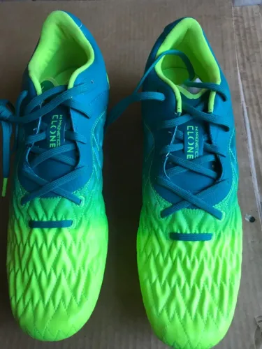 Chuteira de Campo Under Armour Clone Magnetic 2.0 - Tamanho: 44