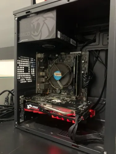 placa mãe + processador + memórias