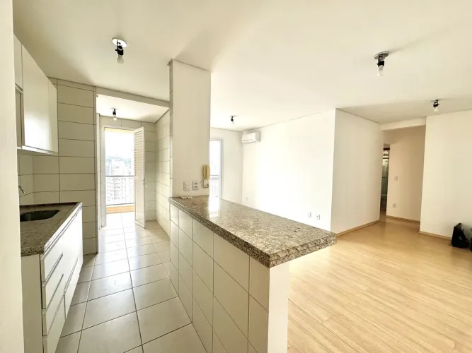 Apartamento com 3 quartos a venda no Cambuí , 90 metros 2 garagens e piscina