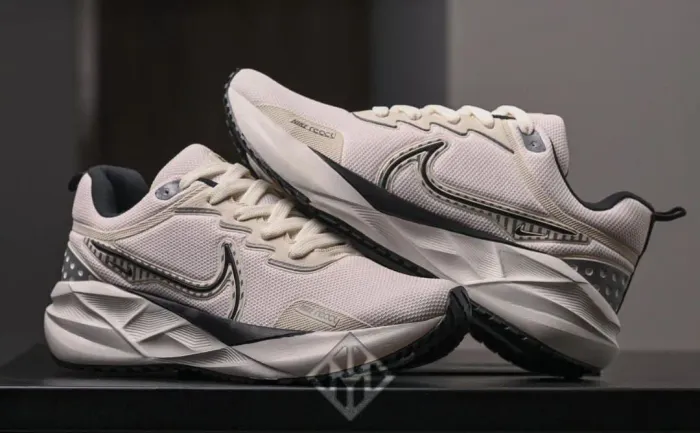 Tênis Nike esportivo Premium