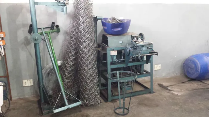 Maquina fabricar tela alambrado 