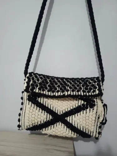 Bolsa crochê Antonello