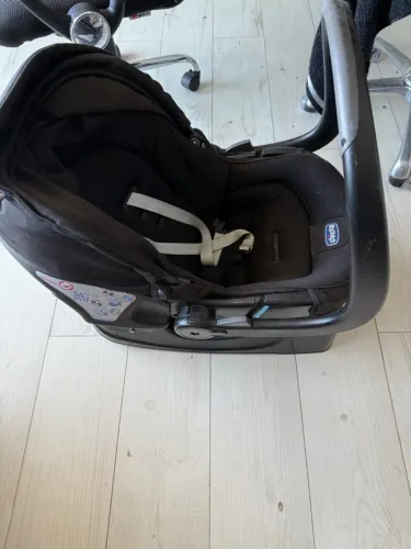 Título Sugerido: Carrinho Chicco Urban 3 em 1 + Bebê Conforto (Modelo Americano)  Completo