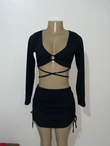 Conjunto 2 peças preto - Elegância e estilo!
