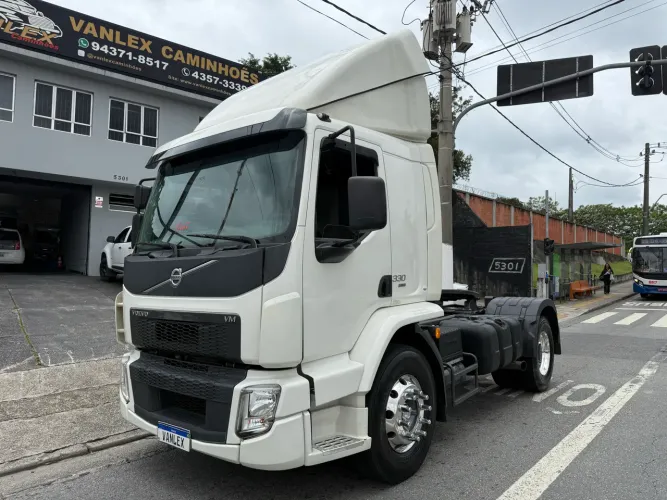 Volvo Vm 330 4x2 toco cavalo rodas alumínio