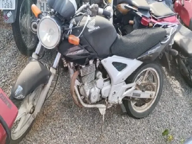 CBX-250 Twister 2006 e 2007 Sucata para retirada de peças