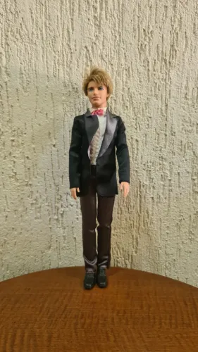 Barbie-  Ken Noivo