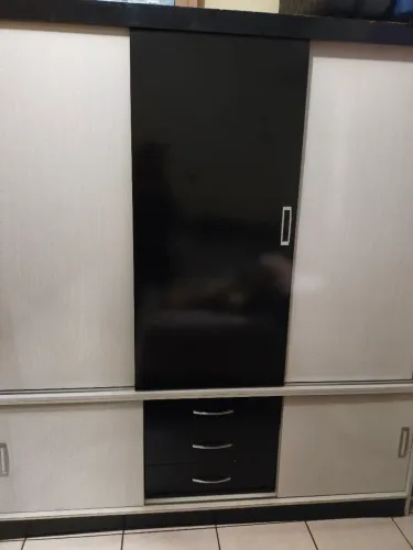 Guarda-roupa de casal