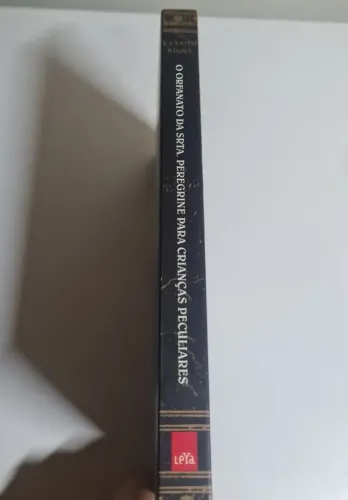 Livro O Orfanato da Srta.Peregrine para Crianças Peculiares