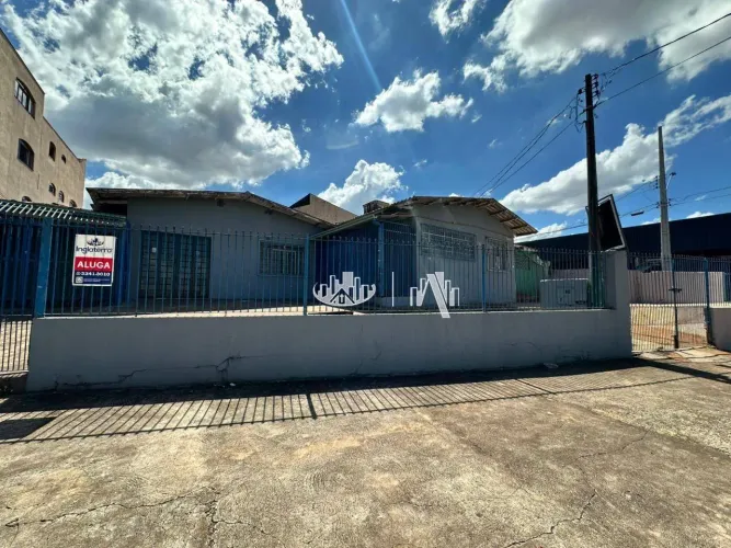 Casa com 2 quartos para alugar, 120 m² por R$ 4.500/mês - Lago Igapó - Londrina/PR