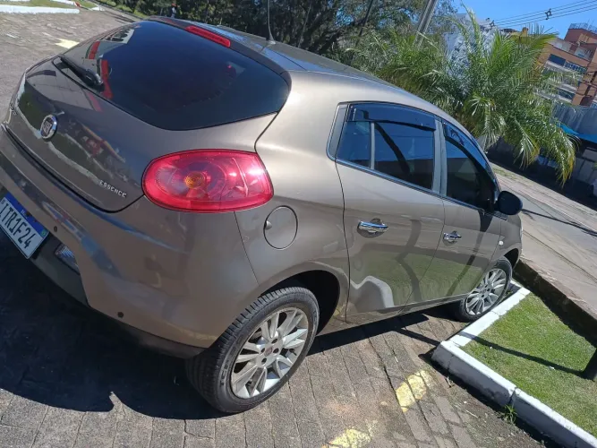 Fiat Bravo Essence 1.8 Flex 16V 5P 2013