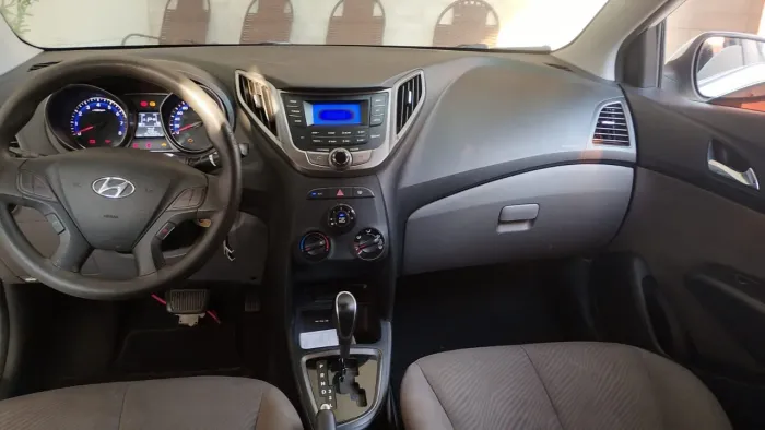 Hyundai HB20S C.style/c.plus1.6 Flex 16V Aut. 4P 2015