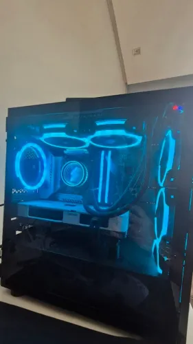 PC Gamer Ryzen 7 5700X3D + RTX 4070 SUPER + 32GB + Monitor Acer 24?