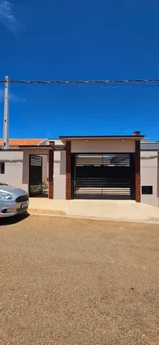 Casa nova á venda em Cesário Lange - SP