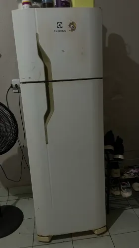 Geladeira electrolux