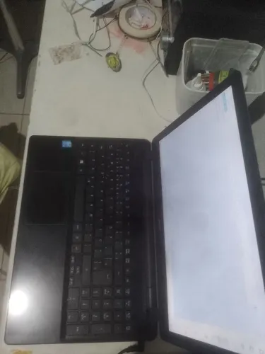 Notebook Acer E5-571