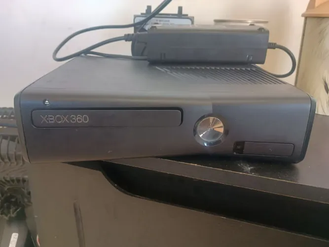 Xbox 360 com jogos 