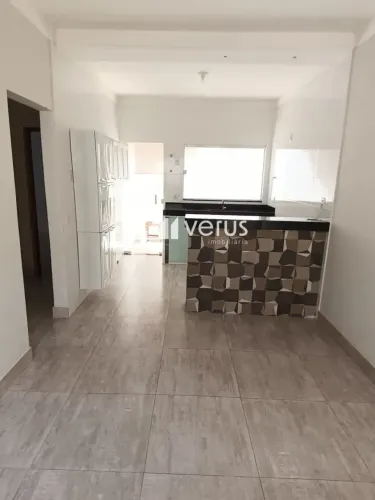 Casa para aluguel, 2 quartos, 1 vaga, Shopping Park - Uberlândia/MG