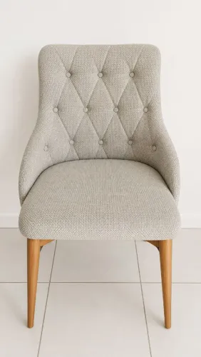 Cadeira Estofada com Braços - Design Sofisticado e Excelente Conforto (usada)