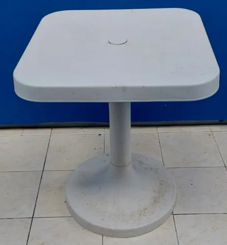 mesa plástica 50 reais