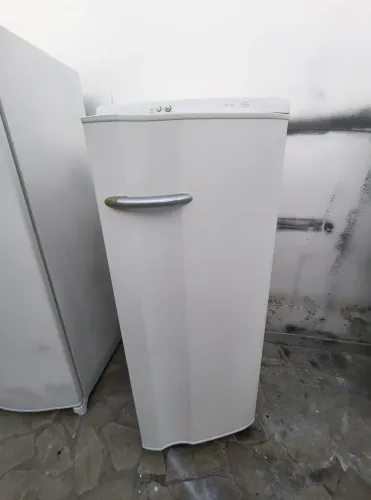 Geladeira degelo prático 230 litros entrego