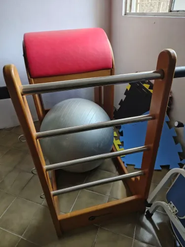 Aparelhos de Pilates completos. 