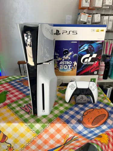 PlayStation 5 slim com leitor Loja física
