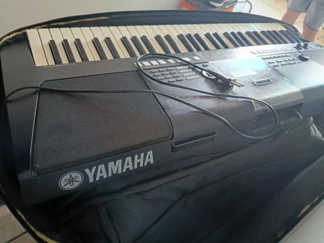 TECLADO YAMAHA PSR