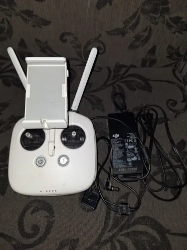 "Controle DJI Phantom 3 Pro / Advanced GL300A + Carregador Original"