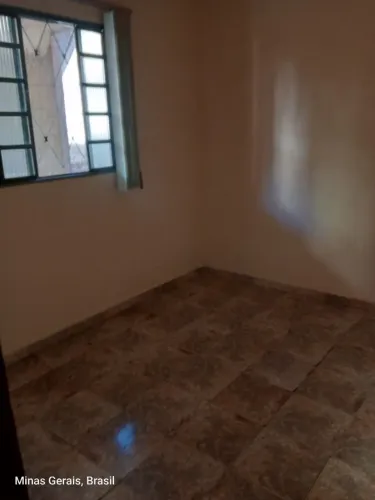 Alugo casa próximo ao bairro Céu azul