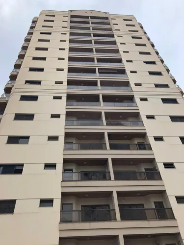 Apartamento para venda tem 150 metros quadrados com 3 quartos