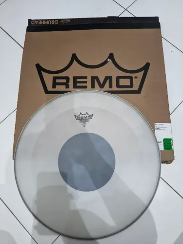 PELE DE BUMBO 20 POLEGADAS, NUNCA USADA!!!