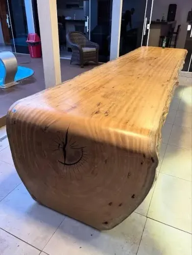 Mesa cascata exclusiva