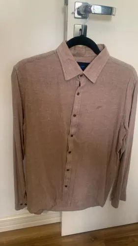 camisa em linho - marrom - tamanho P