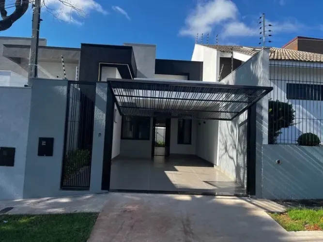 Casa à venda em Jardim Paris, Maringá-PR