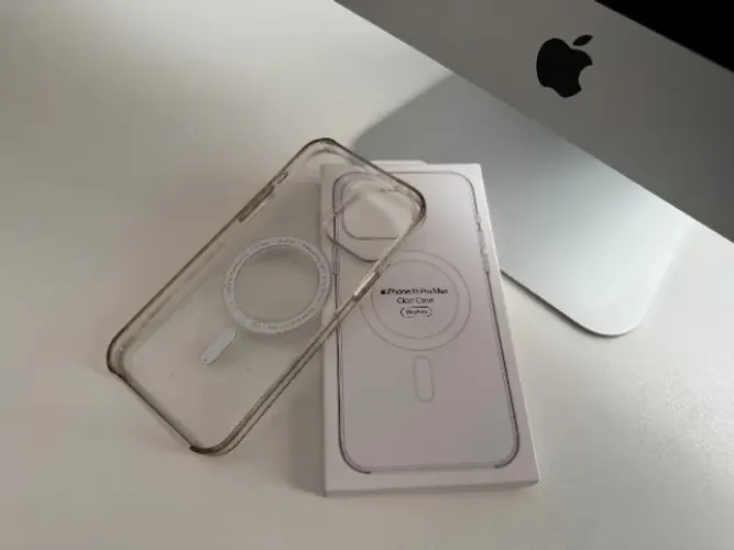 Clean Case MagSafe iPhone 15 Pro Max