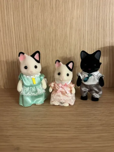 Família dos gatos tuxedo Sylvanian families novos