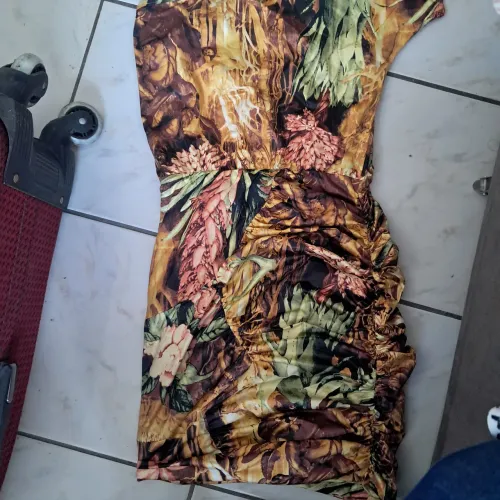 Vestido lança perfume Novo