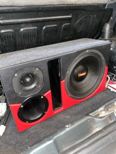 Vendo som automotivo trio