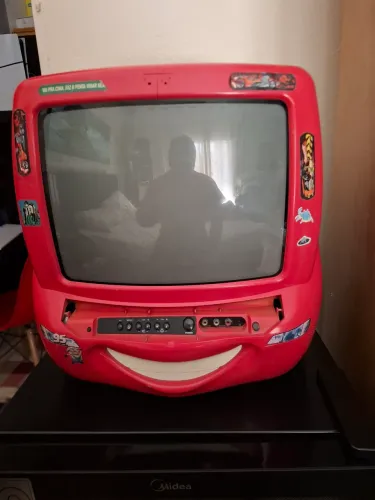 Tv tubo carros disney (COM DEFEITO)