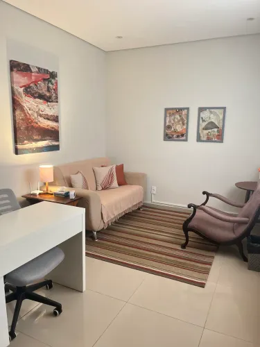 Vendo sofá, mesa de escritório e cadeira 