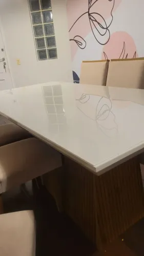 Mesa de 6 lugares tampo de vidro