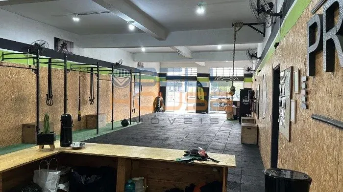Salão Comercial à Venda 360m², 2 banheiros e 1 quintal - Parque Novo Oratorio, Santo André