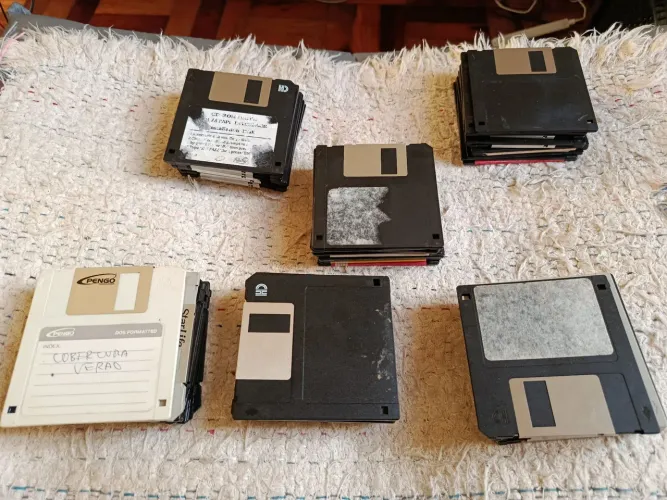 Lote de 60 Disquetes 