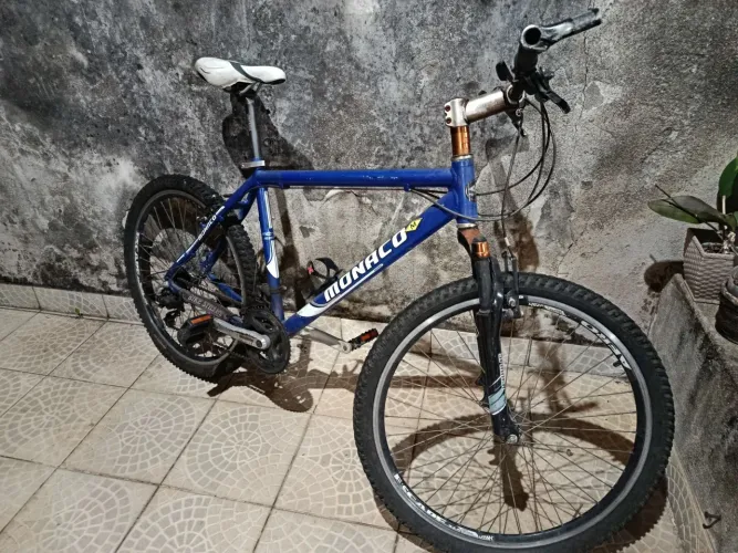 Bicicleta aro 26 21 marchas quadro 12 alumínio