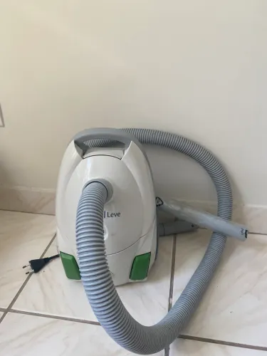 Aspirador de pó Consul leve 2l